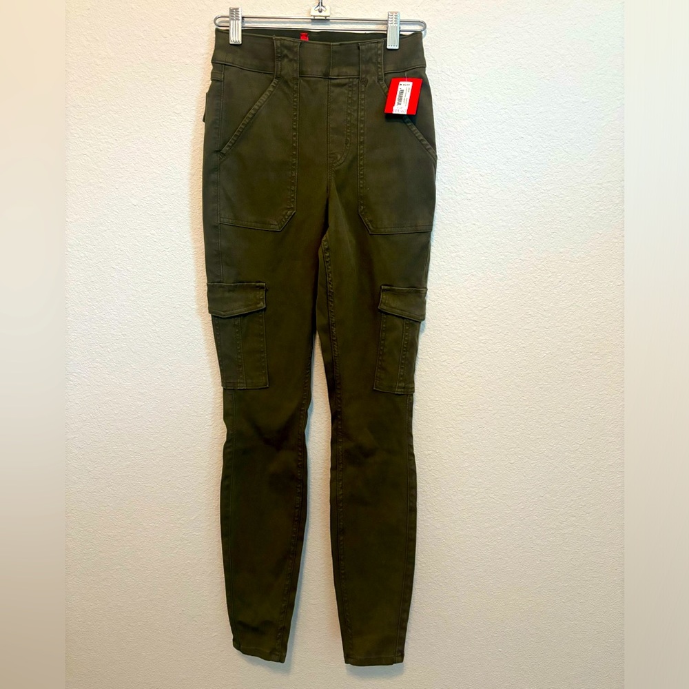 NWT Spanx XS twill ankle cargo pants in darkened olive